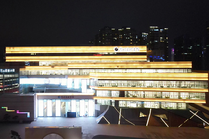 商場(chǎng)外墻燈光亮化