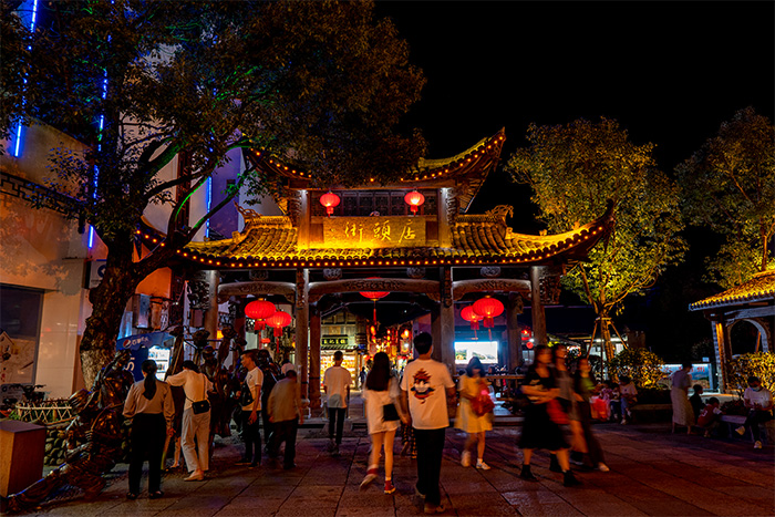 商業(yè)街區(qū)做亮化工程真能提升夜間經(jīng)濟(jì)嗎？