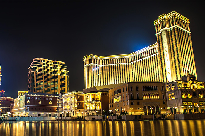 旅游季爆火，酒店外墻亮化怎么做才能吸引游客入??？