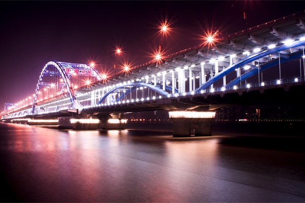 led亮化工程中應(yīng)該如何正確使用LED燈？