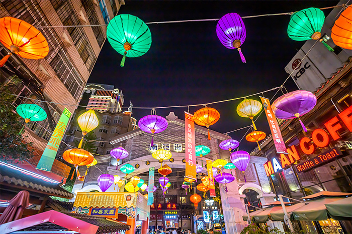 如何打造春節(jié)氛圍感的節(jié)日燈光亮化？