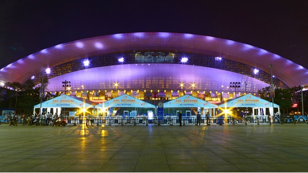 體育館外墻亮化設計需要注意什么？