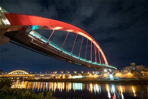 橋梁燈光照明設(shè)計(jì)應(yīng)滿(mǎn)足這四大特性