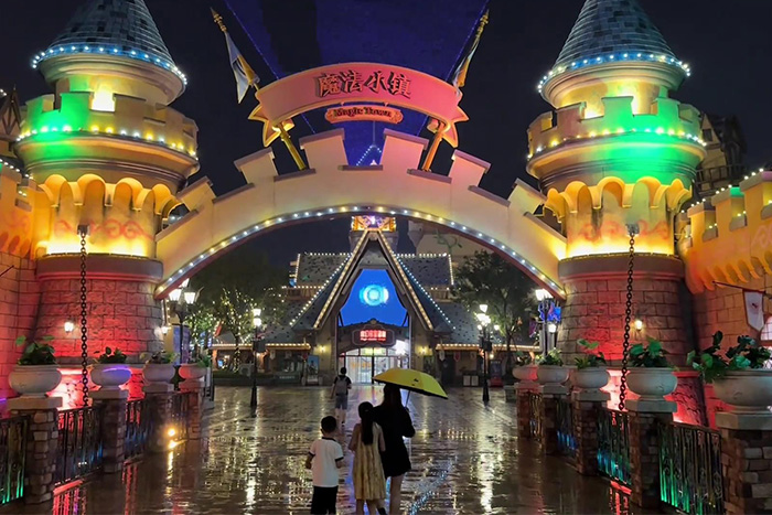 亮化工程，讓游樂場(chǎng)變身24小時(shí)流量磁石?