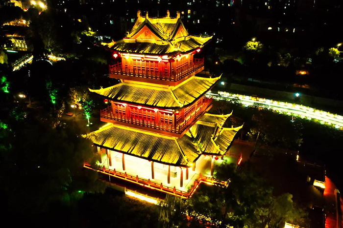 游客抱怨景區(qū)夜無趣？燈光亮化工程讓夜晚活力滿滿，客流翻倍