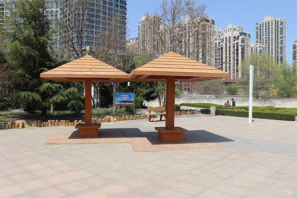 廣場(chǎng)涼亭