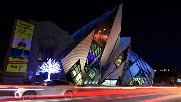 建筑亮化工程如何有效隱藏照明設(shè)備？