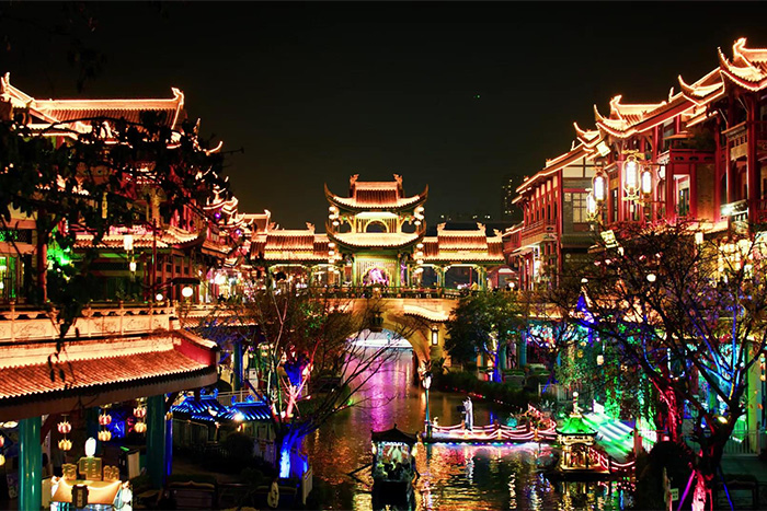 游客吐槽“晚上沒看頭”？燈光亮化3招讓景區(qū)24小時(shí)有亮點(diǎn)！