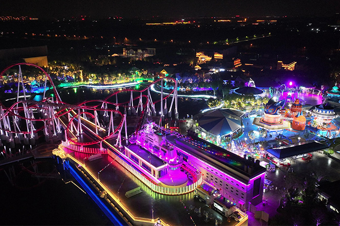 為什么他們的游樂(lè)園亮化如此吸引人？