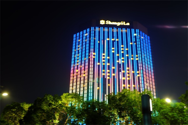 選擇亮化工程公司注意事項(xiàng)？怎么選擇？