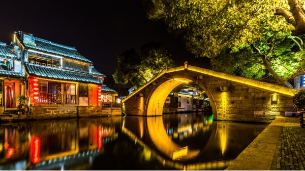 景區(qū)亮化照明設(shè)計需要注意哪些事項(xiàng)