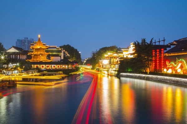 城鎮(zhèn)為什么要做亮化工程？城鎮(zhèn)亮化工程的意義