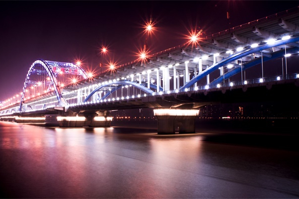 led戶外亮化工程光源應(yīng)如何選擇？