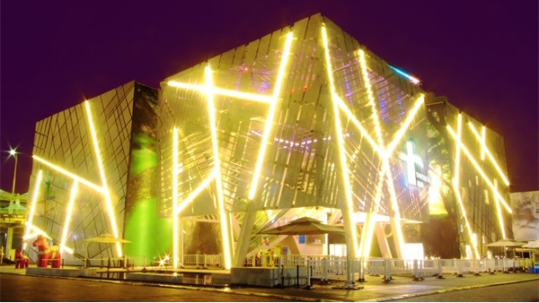 戶外亮化設(shè)計公司應(yīng)該如何選擇？