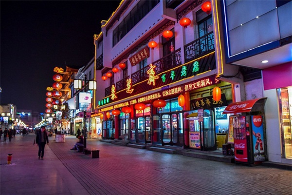 街道亮化照明工程應(yīng)該怎么做？