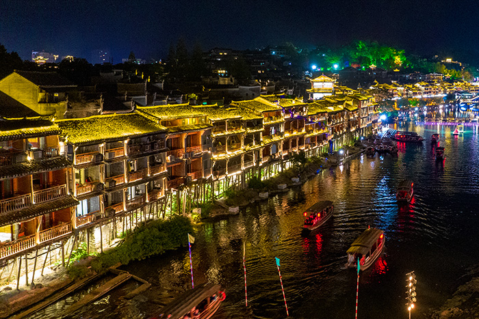 燈光亮化工程讓景區(qū)淡季變旺季，游客："值回票價(jià)！"