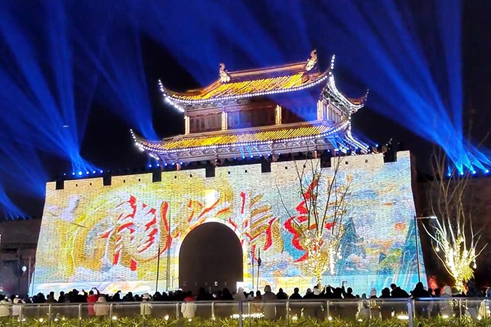 節(jié)假日客流全跑隔壁？3D全息投影引客駐足，錯(cuò)過(guò)這波再等半年！