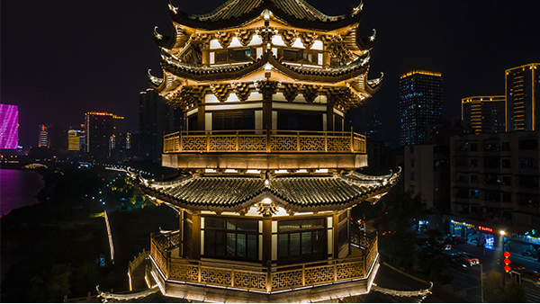 建筑泛光照明工程如何選擇適當?shù)谋憩F(xiàn)手法？