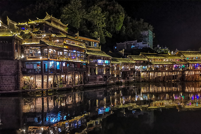 做戶外亮化工程有哪些好處？