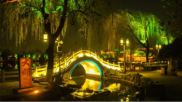 園林亮化設(shè)計(jì)需要注意的地方