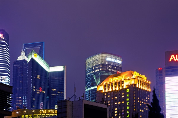 亮化工程公司如何為客戶做到“更省錢”？