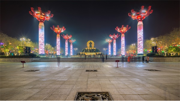 城市廣場亮化照明應(yīng)該如何設(shè)計？