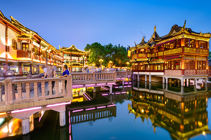 當(dāng)周邊景區(qū)靠燈光亮化賺足人氣，你的景區(qū)怎能甘心只做白天的生意？?