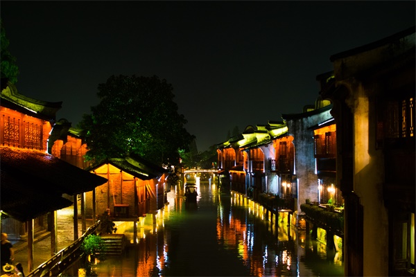 景區(qū)燈光亮化設(shè)計如何才能吸引游客？ 