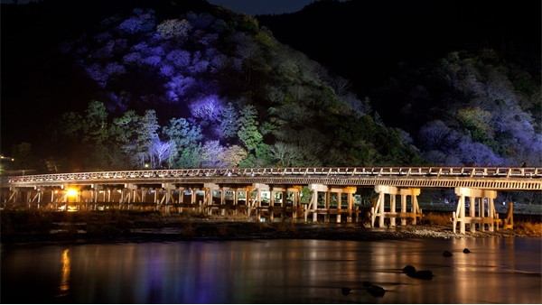 山體燈光工程要注意對(duì)生態(tài)的保護(hù)