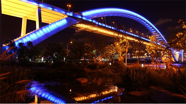 景觀燈光照明設(shè)計要從哪些方面呈現(xiàn)？