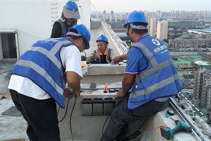 明亮照明集團(tuán)亮化施工現(xiàn)場