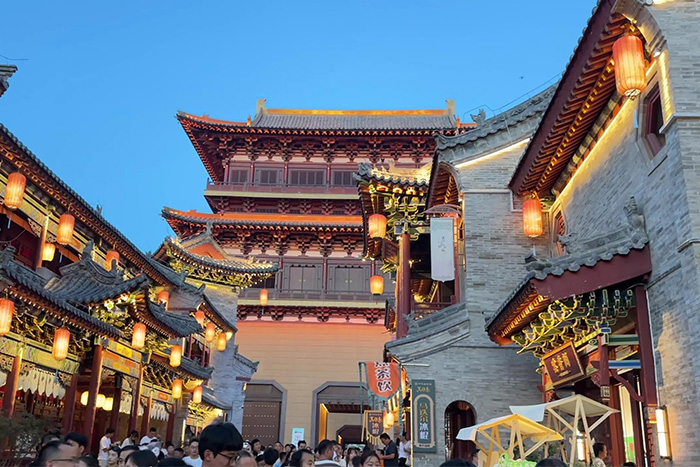 明亮照明集團(tuán)亮化工程施工案例