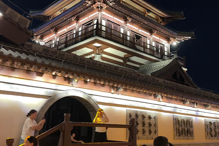 明亮照明集團(tuán)亮化工程施工案例