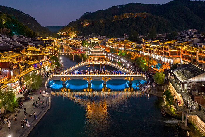 以游客作為核心，才是文旅燈光亮化工程的爆火原則！